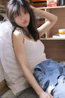 天降女子从2楼掉了下来